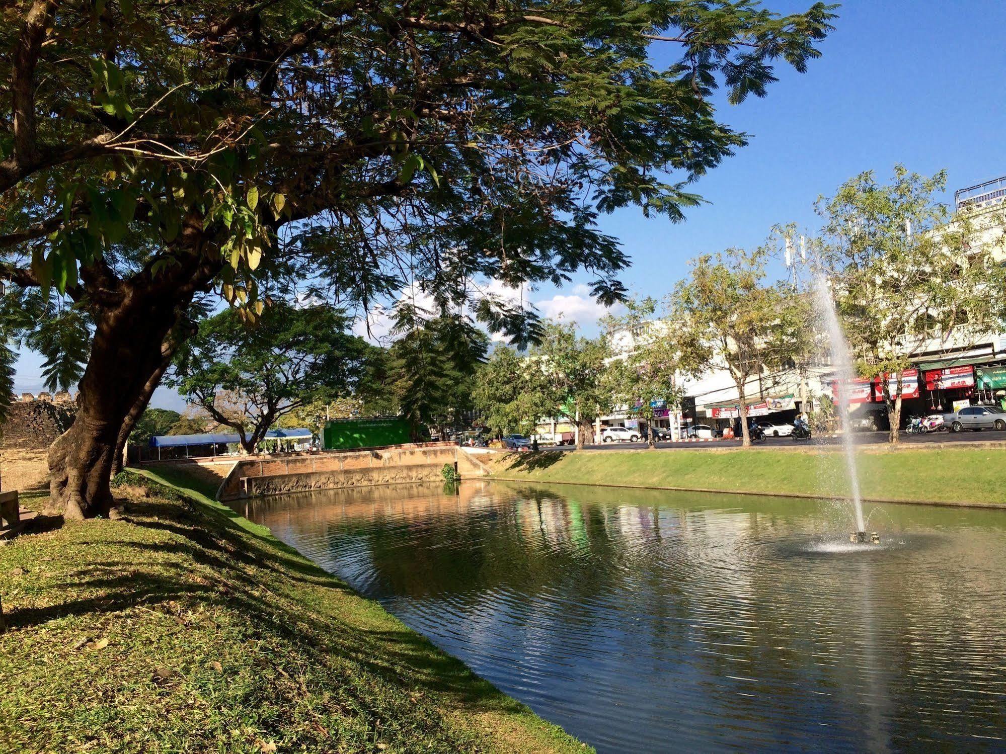 Le Canal Boutique House Chiang Mai Exteriör bild